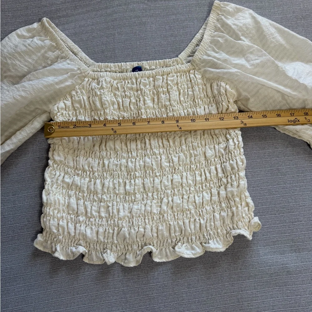 Old Navy‎ women Cream Smocked Blouse
